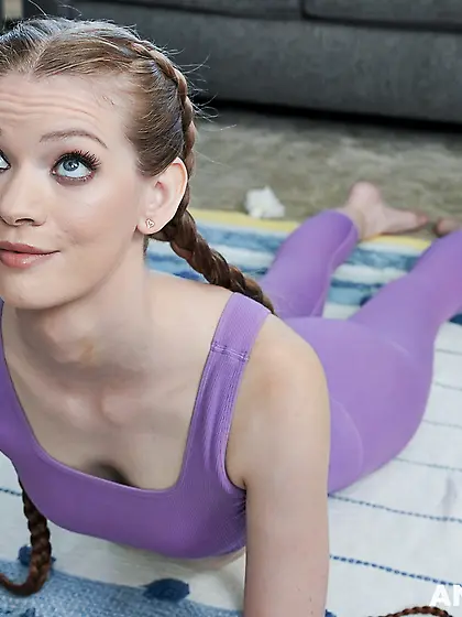 Skinny yoga MYLF Erin Everheart gets fucked in the ass after rec