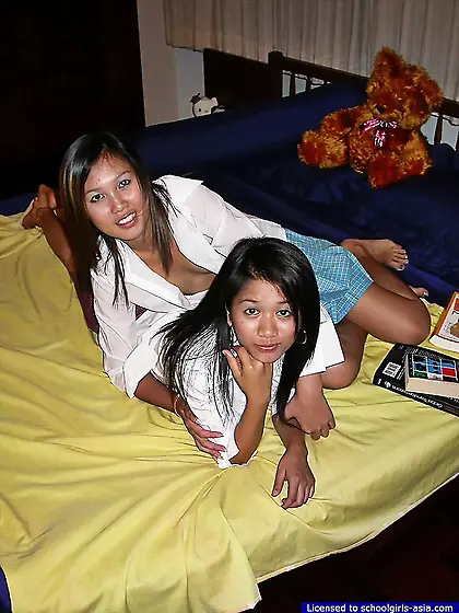 College students playing muffs