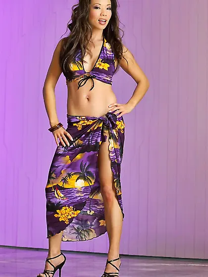 Amber Lee takes her sexy summer dress off and shows us her fanta