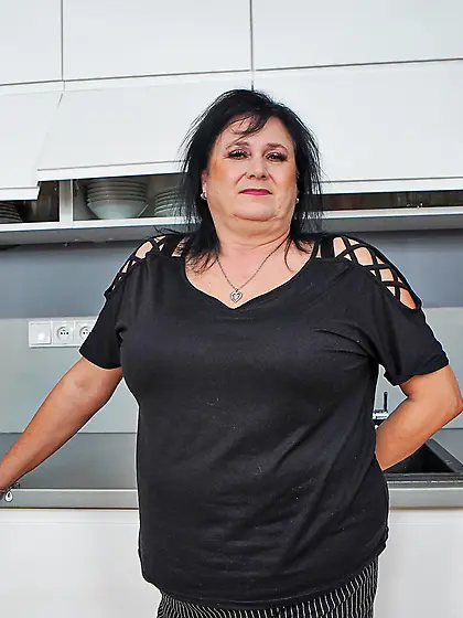 Chubby mature Miranda Steel gets boned on the floor