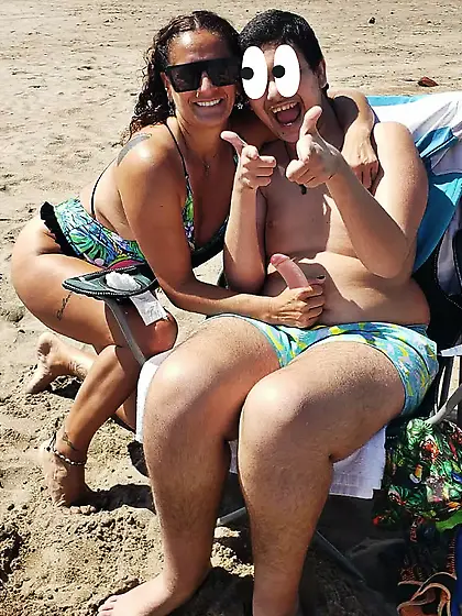 Milf hot cameltoe and ass (3)