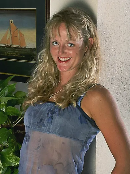 Flat chested tanlined blonde next door Summer Ann shows her naug