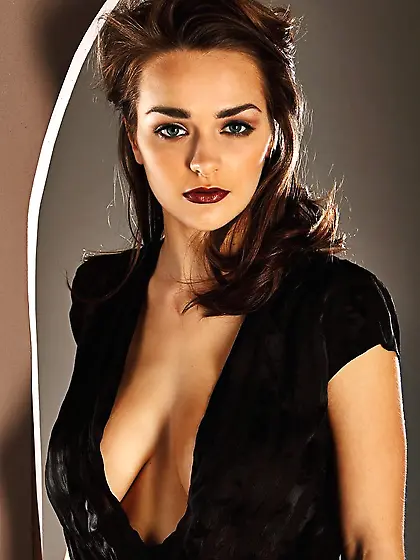 Adorable brunette babe with a nice pair of boobs is willing to g