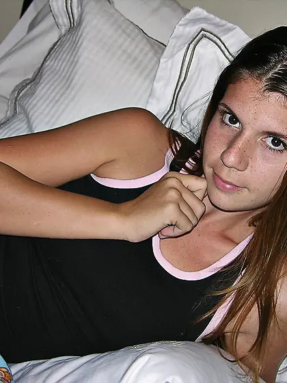 Hot Amateur Teen Hairy Pussy