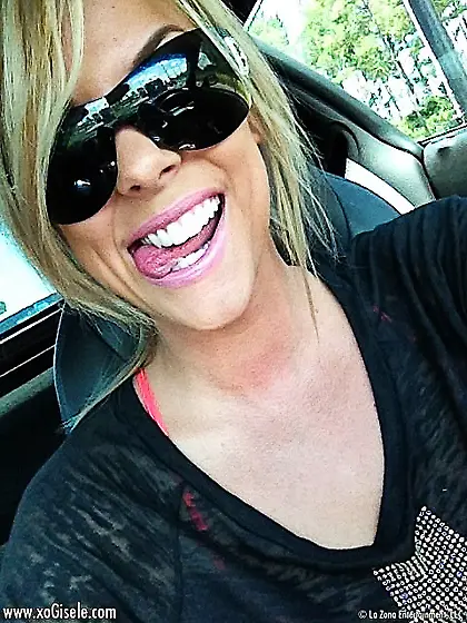 Amazing compilation of the hottest candid pics of everyone's fav