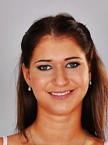 Teen hungarian heels