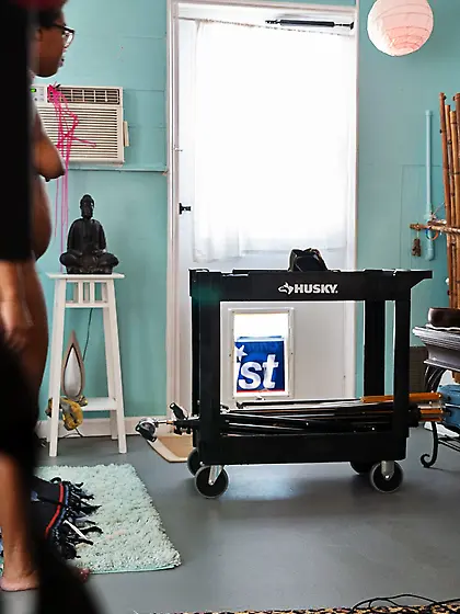 Arousing black girl with fat butt cheeks and fuzzy hair wears ti