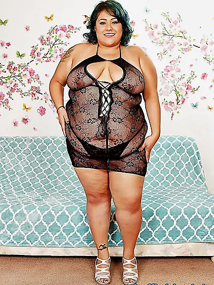 Horny plumper Veruca Darling hardcore threesome sex