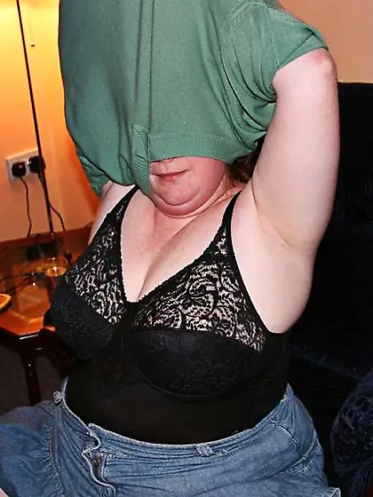 MILF Curvy Maddy BBW from United Kingdom