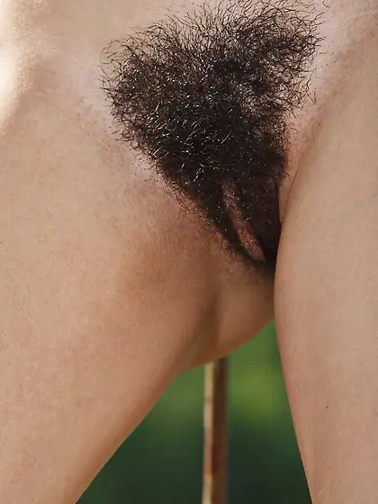 Luna/The epitome of a perfect Hairy Italian Bush
