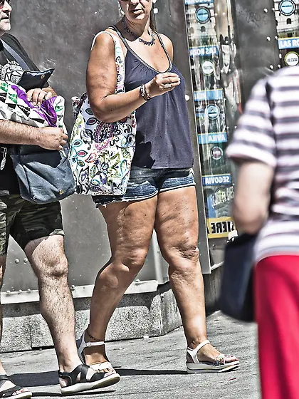 Puta madura,  vestida de puta Slutwear