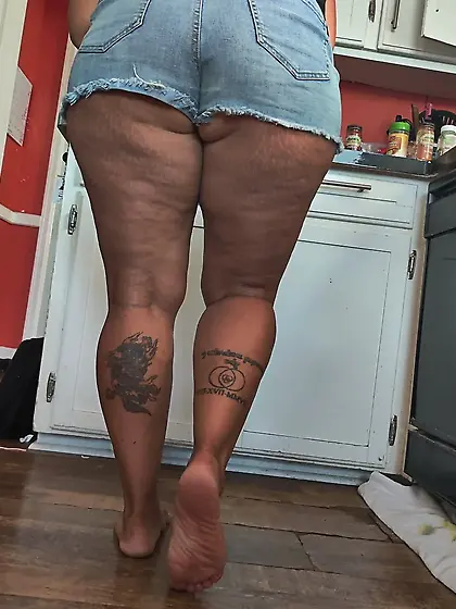 Milf in daisy dukes and wet panties