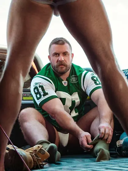 fagbait - alpha cocks luring faggots to destiny