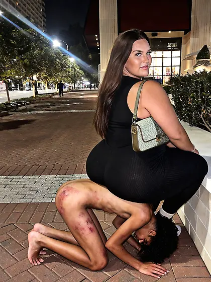 Pawg sits on a niggers back