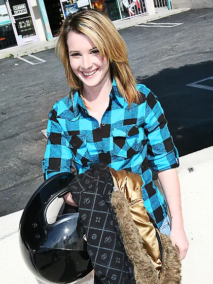 Biker has all the things figured out - black cock goes in vagina