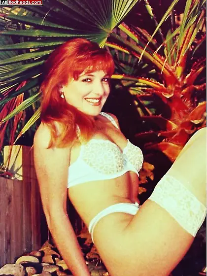 Nude redhead brisk pulling