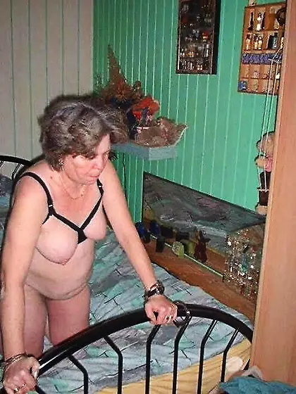 hure christa gefesselt