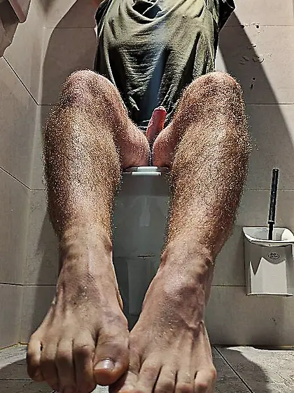 Andy Gymnast toilet rest stop lust 51