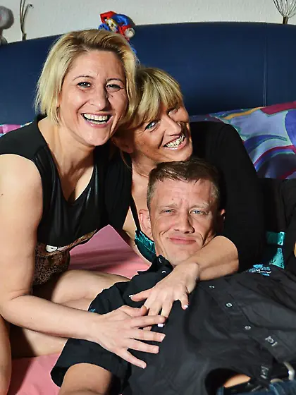 Skilled blondes make out with a strong fucker to get him off