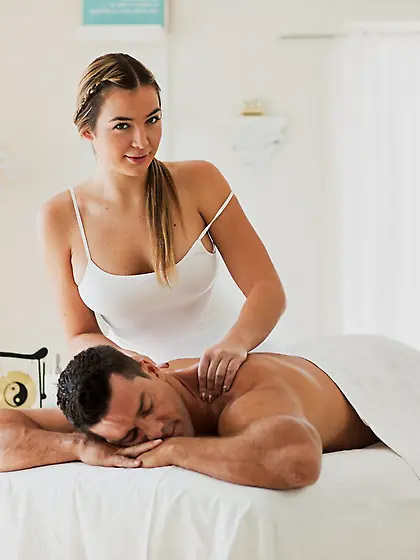 American pretty massage seduce