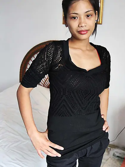 Filipino teaser wants to take cock in a motel room,  WTF