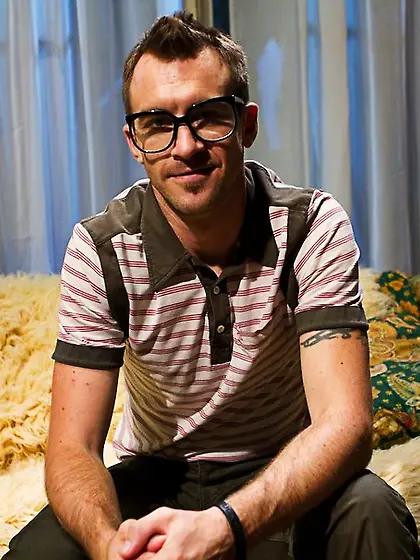 Nerd learns cuckholding cleans