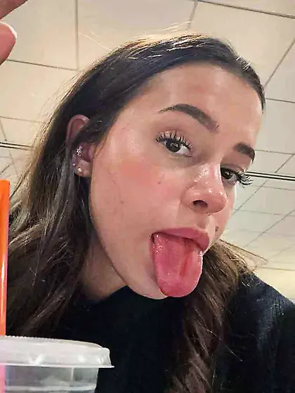 ahhhh, please cum in my mouth daddy