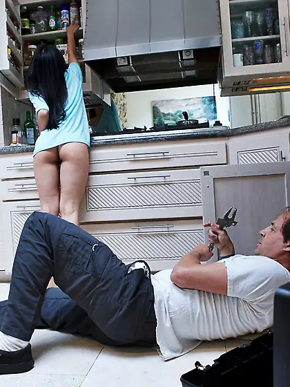 Exotic Asian hottie getting jackhammered by a big-dicked white p