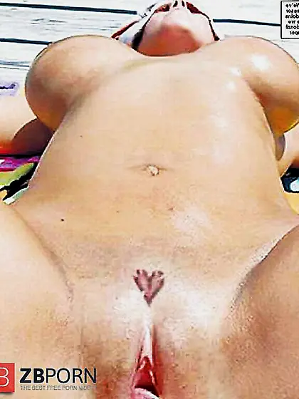 Katie Price MUFF and UPSKIRT PHOTOS HIGHLY WARM!