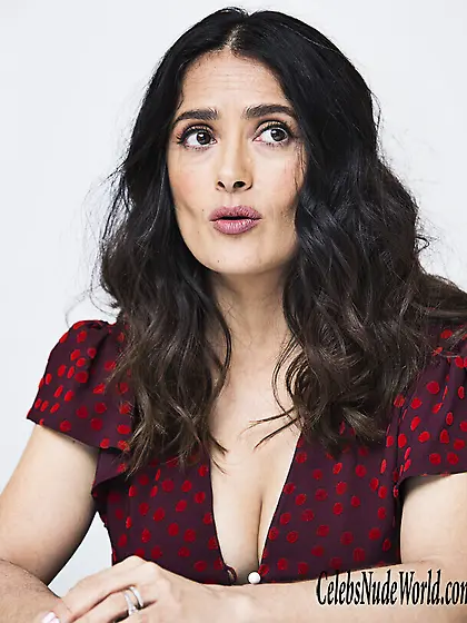 Salma Hayek Looks Beautiful And Busty