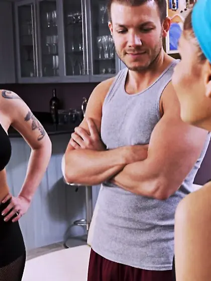 Young slut learns how to suck dick