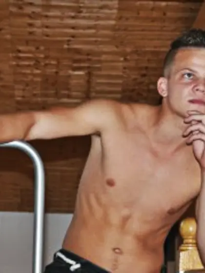 Blonde samuel perform dancing