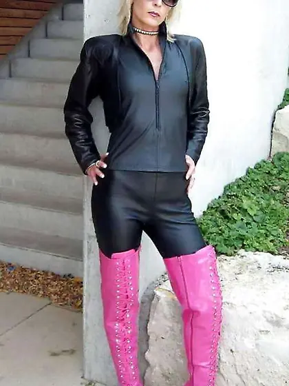 ROMY - Super Super-Fucking-Hot MUMMY - Goddess Of SHOES... (1)