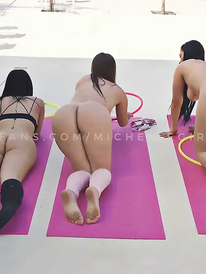 Andrea Restrepo Nude Double Dildo Lesbian Yoga