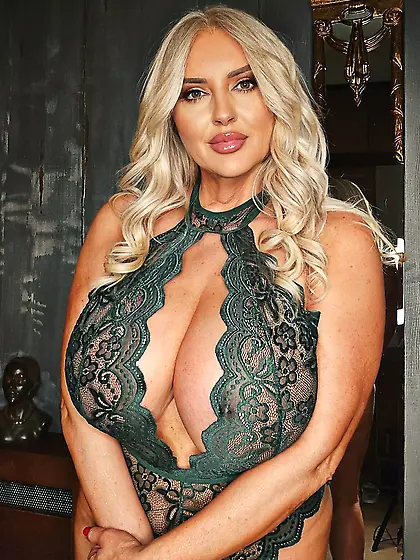 Busty NN MILF