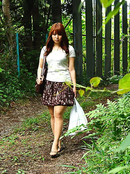 Asian babe Eri Makino gets fucked outdoors and plays with her bi